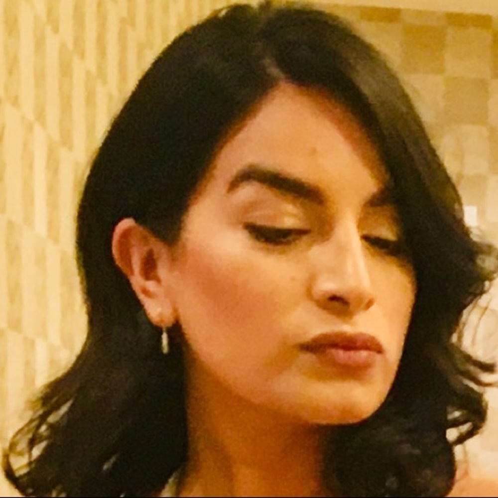 Meet your Posher, Denise